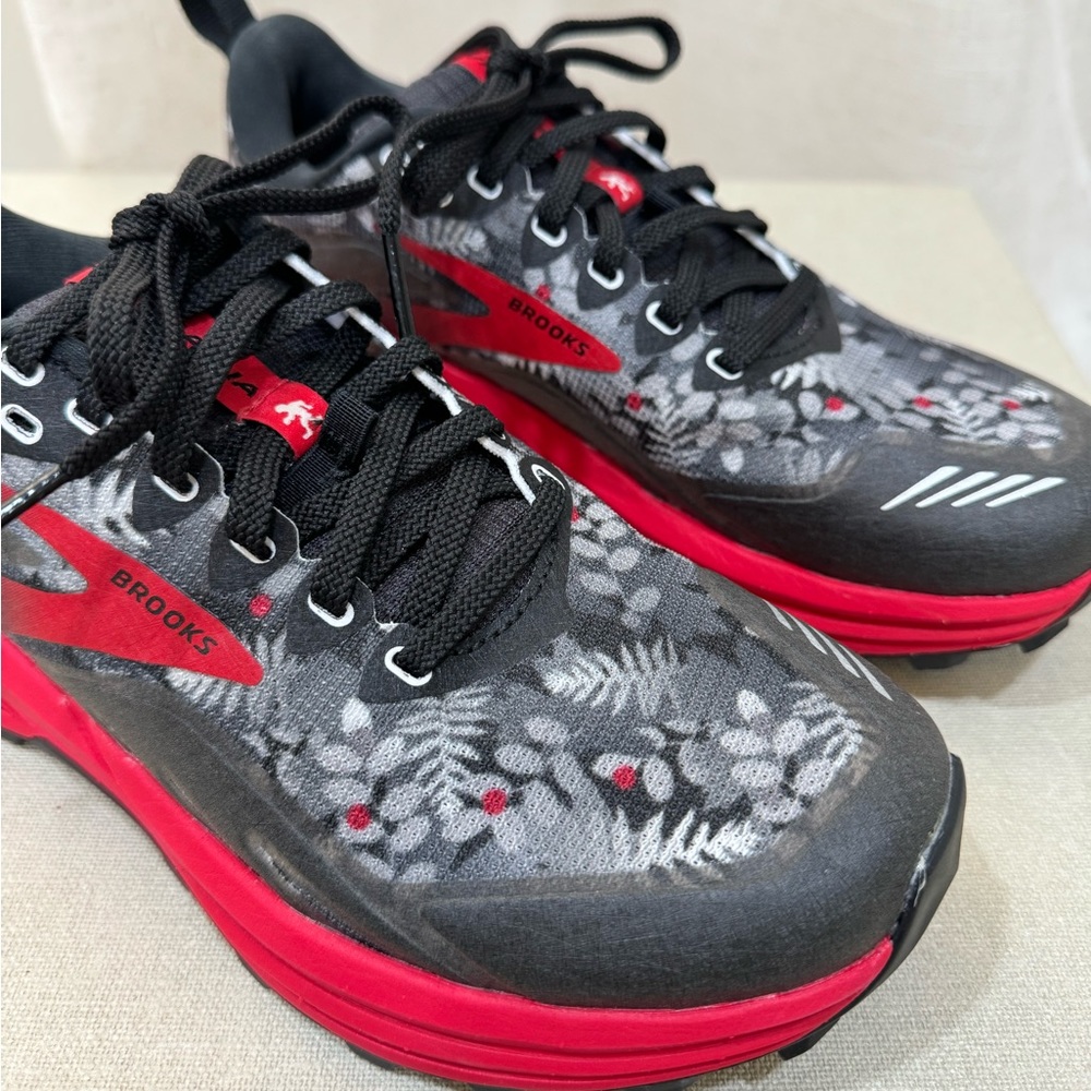 Brooks x Louie Gong (nooksack) Cascadia 16 Trail running shoe